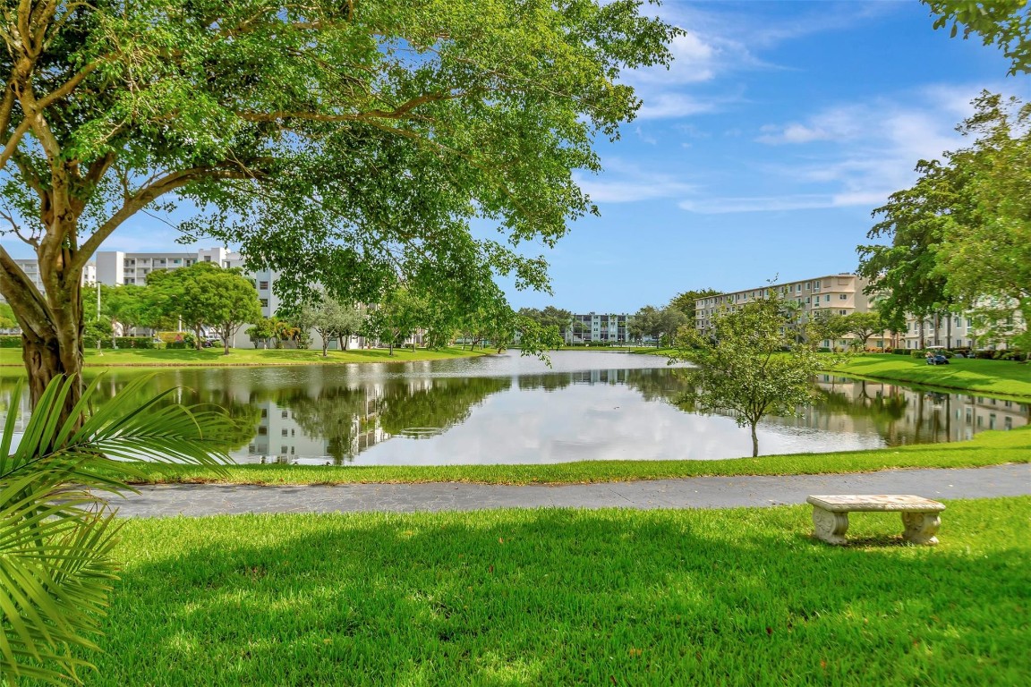 CYPRESS BEND CONDO III - Residential