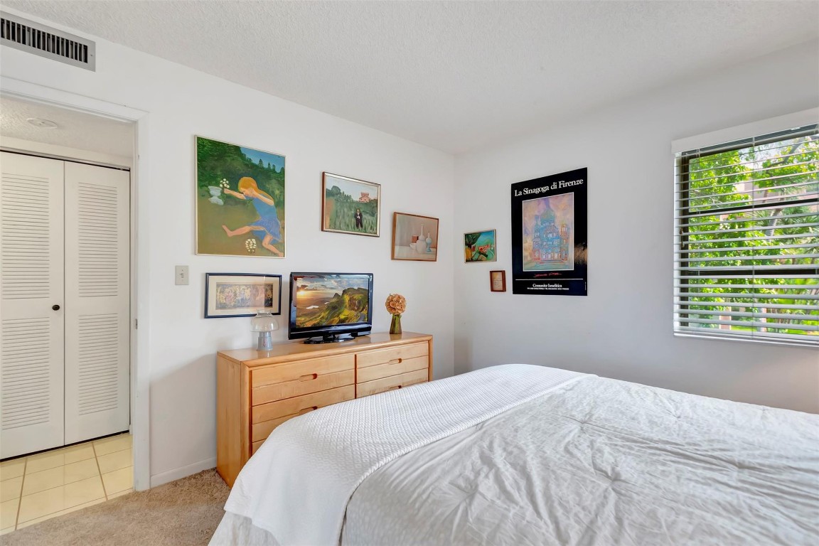CYPRESS BEND CONDO III - Residential