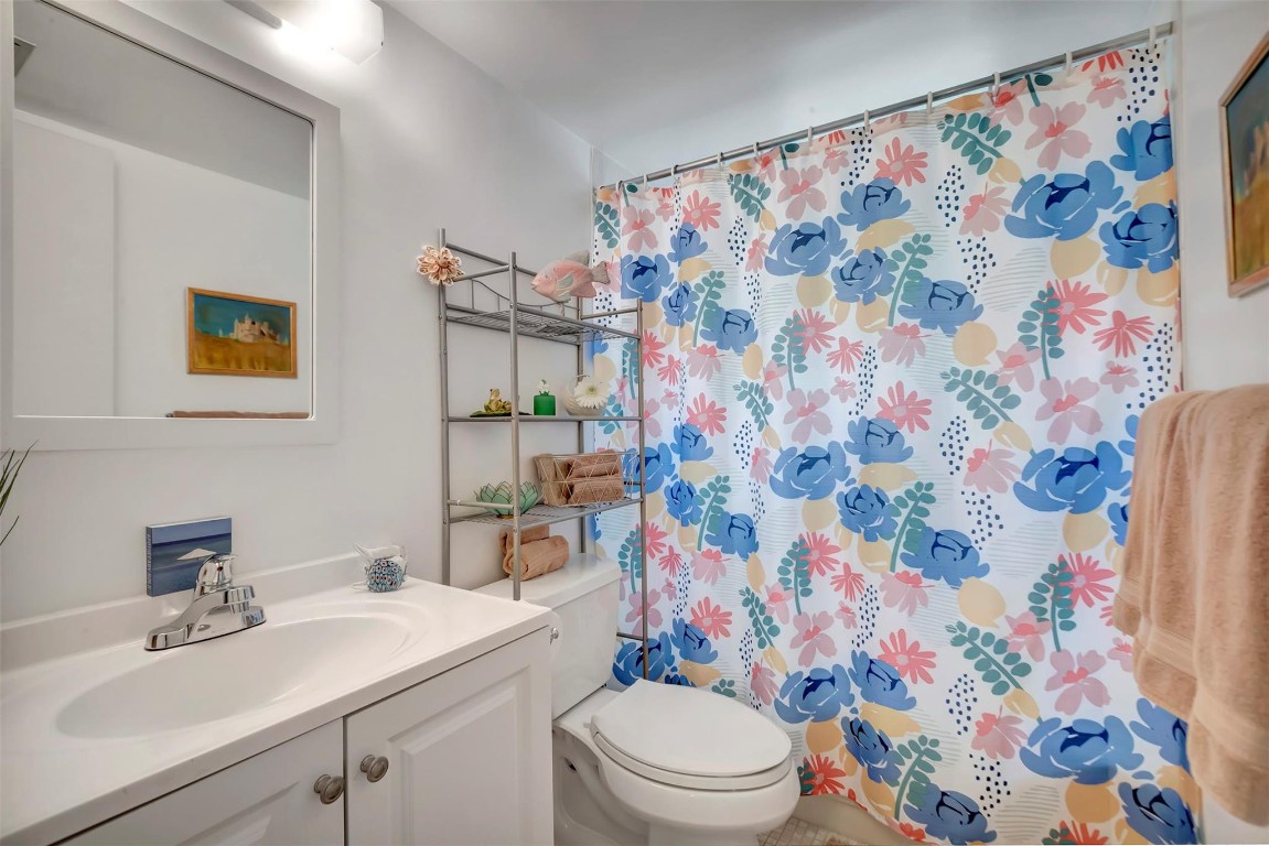 CYPRESS BEND CONDO III - Residential