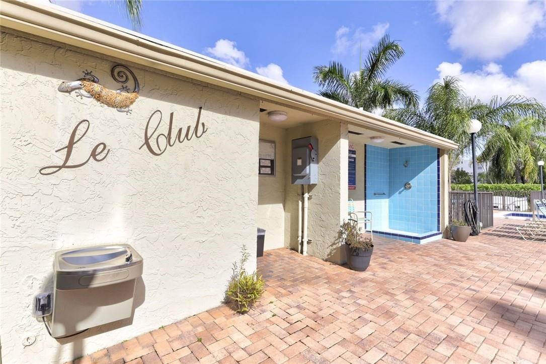 CYPRESS BEND CONDO III - Residential
