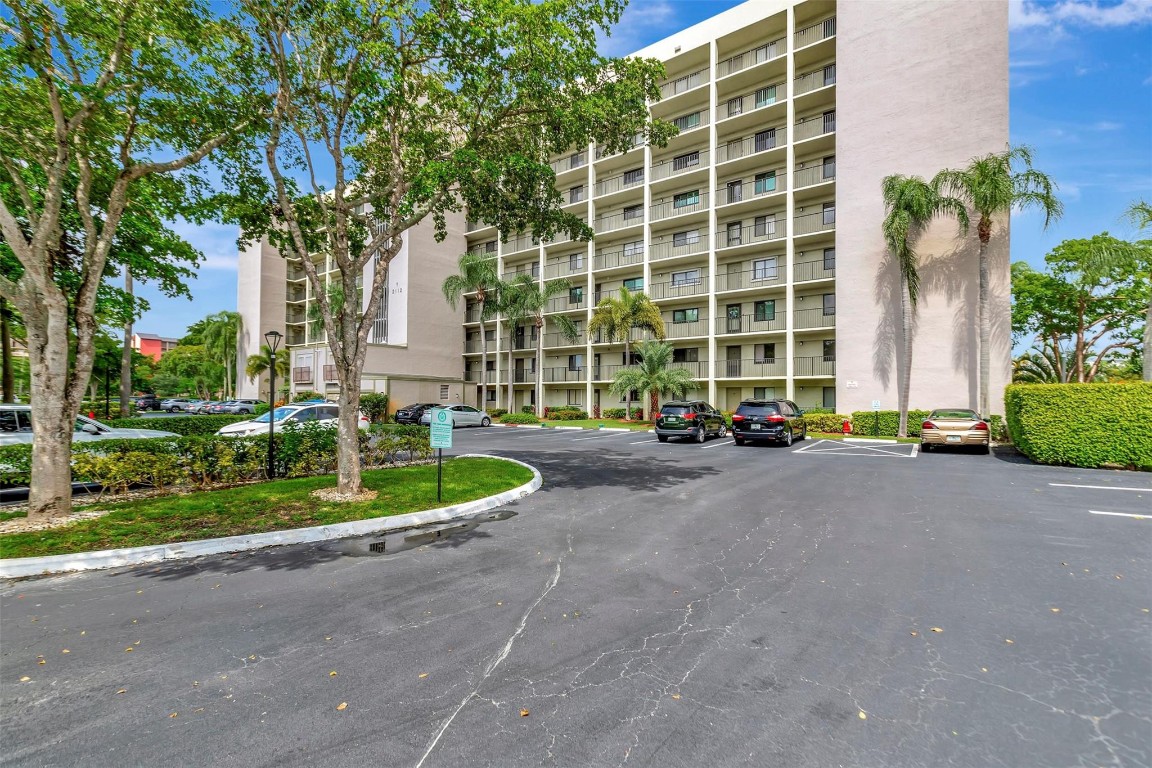 CYPRESS BEND CONDO III - Residential