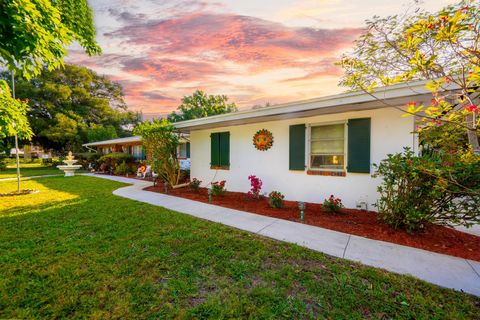 Single Family Residence in Vero Beach FL 2190 Buena Vista Boulevard Blvd.jpg
