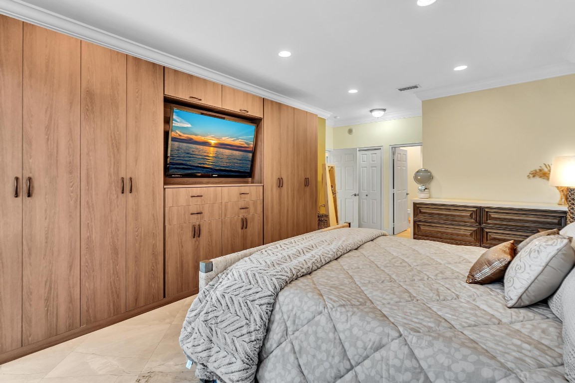 Ocean Club - Residential