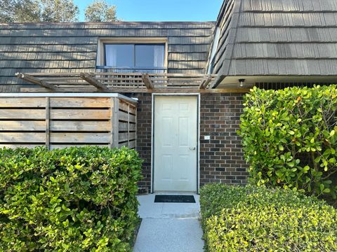 401 4th Terrace Palm Beach Gardens FL 33418