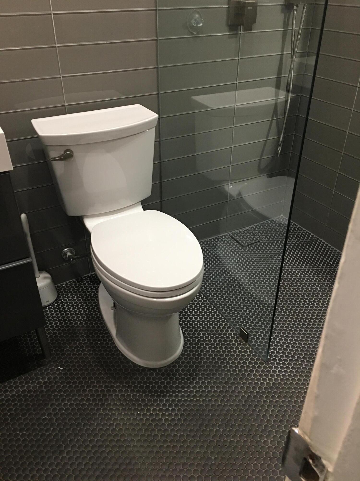 WILTON COMMONS CONDOMINIUM - Residential Lease