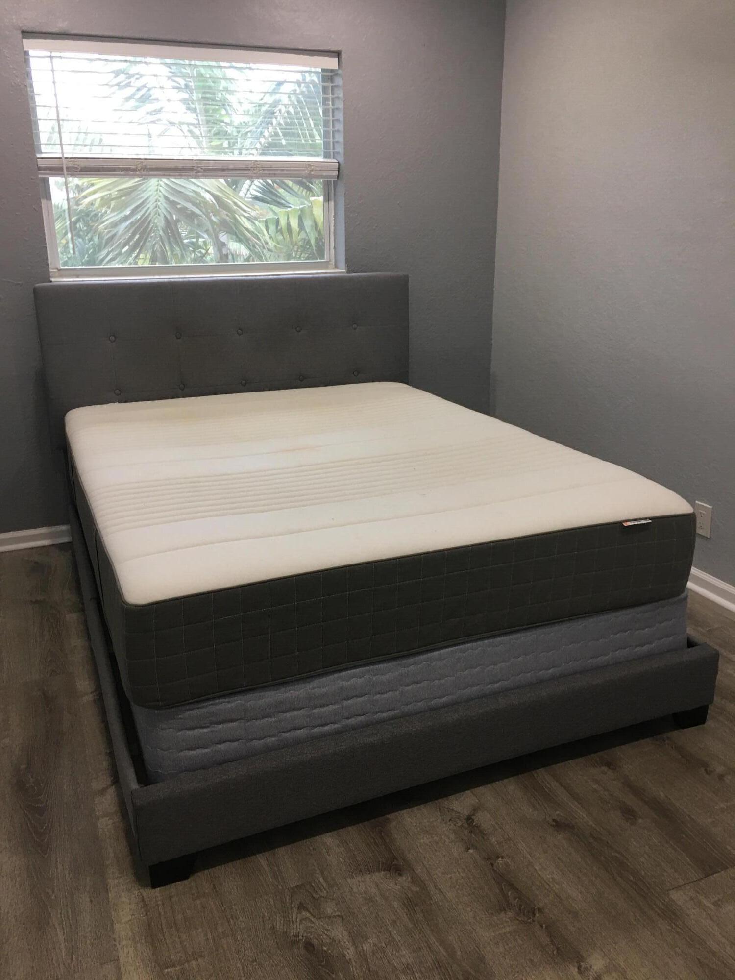 WILTON COMMONS CONDOMINIUM - Residential Lease