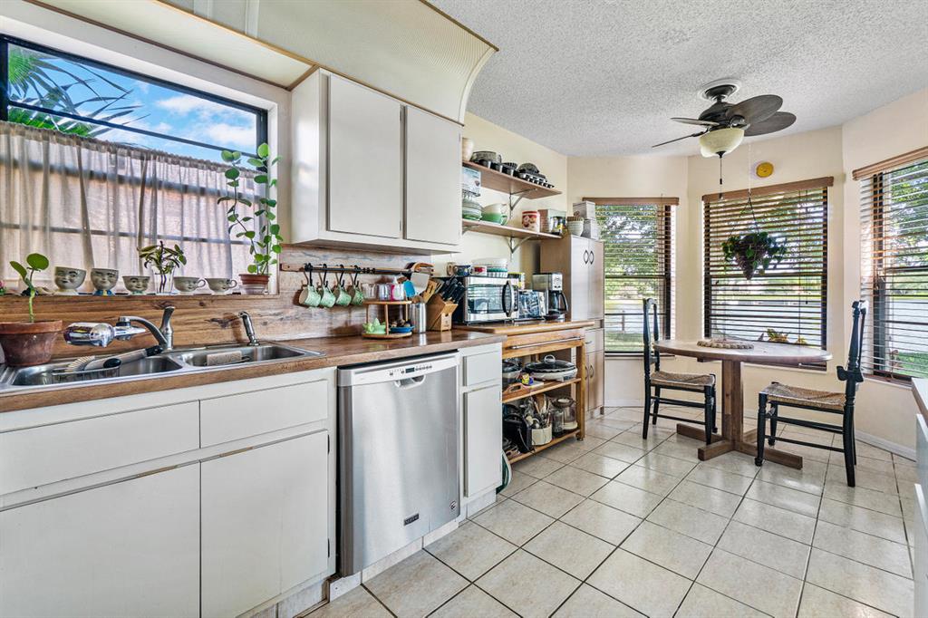 LAKES OF SHERBROOKE PH 3 - Residential