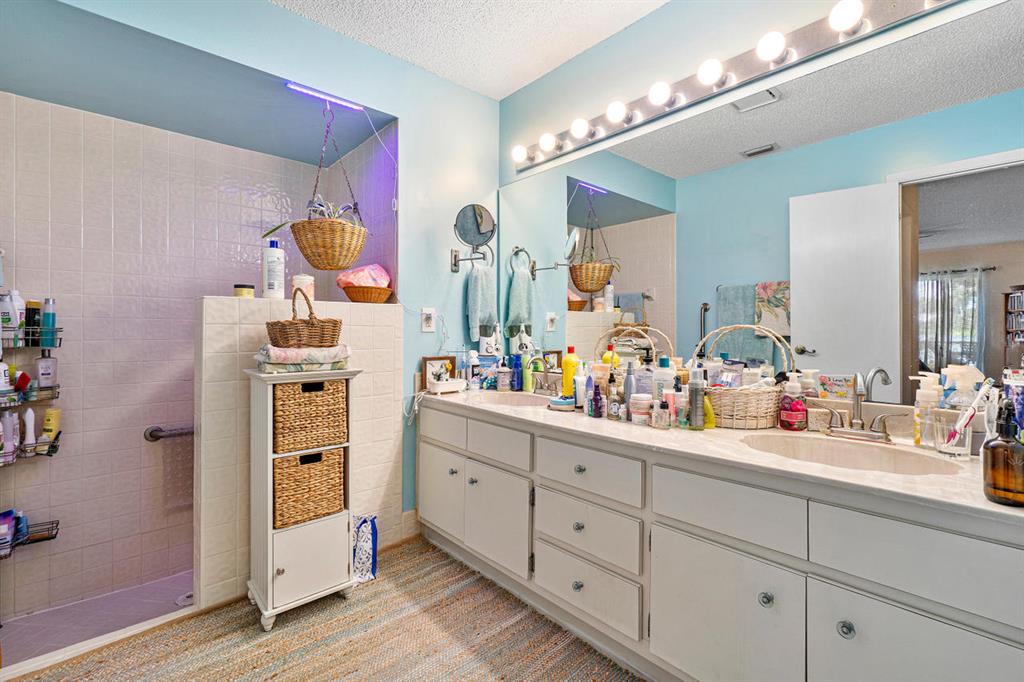 LAKES OF SHERBROOKE PH 3 - Residential