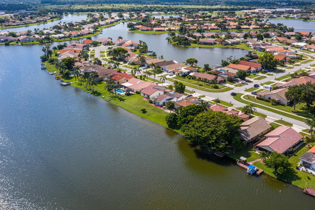 LAKES OF SHERBROOKE PH 3 - Residential