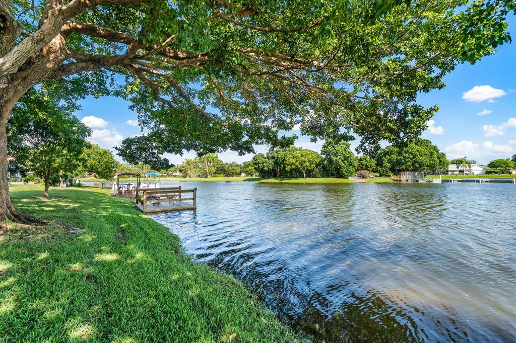 LAKES OF SHERBROOKE PH 3 - Residential