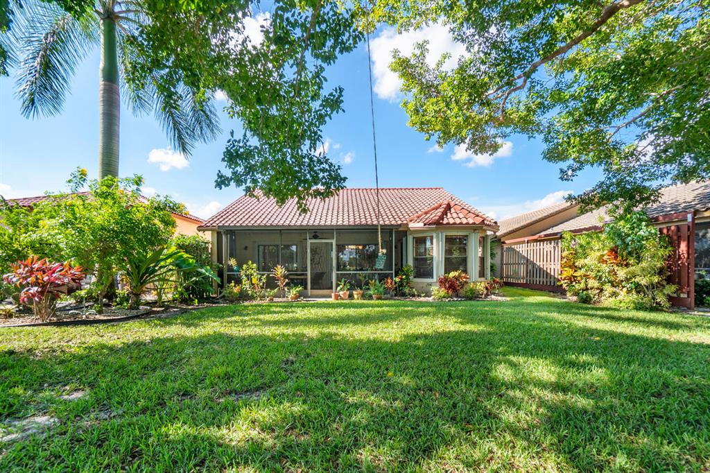 LAKES OF SHERBROOKE PH 3 - Residential