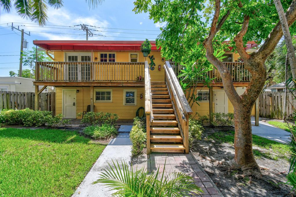 Photo of 208 S K Street #3, Lake Worth Beach, FL 33460 (MLS # R11016310)