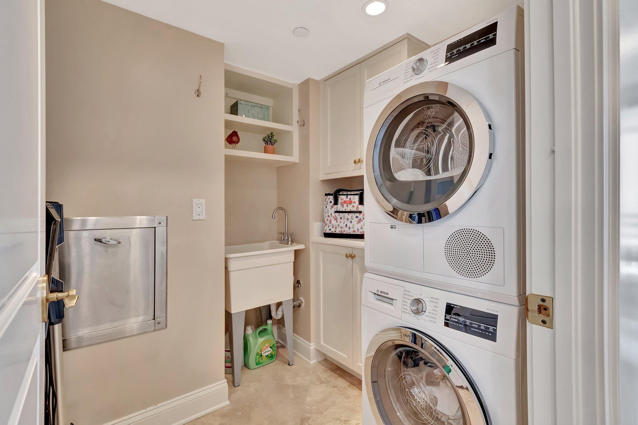 WATERVIEW TOWERS CONDO - Residential