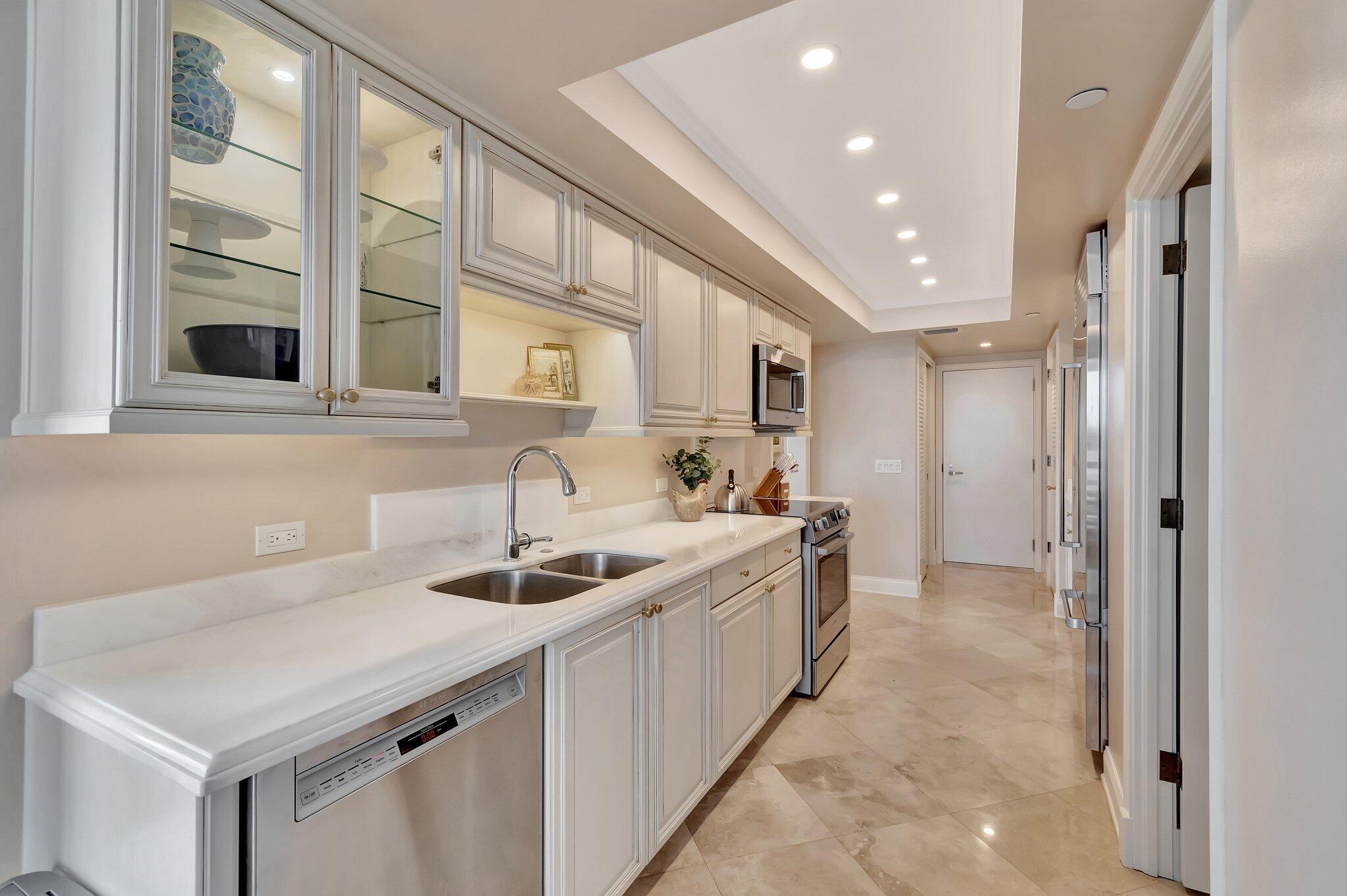 WATERVIEW TOWERS CONDO - Residential