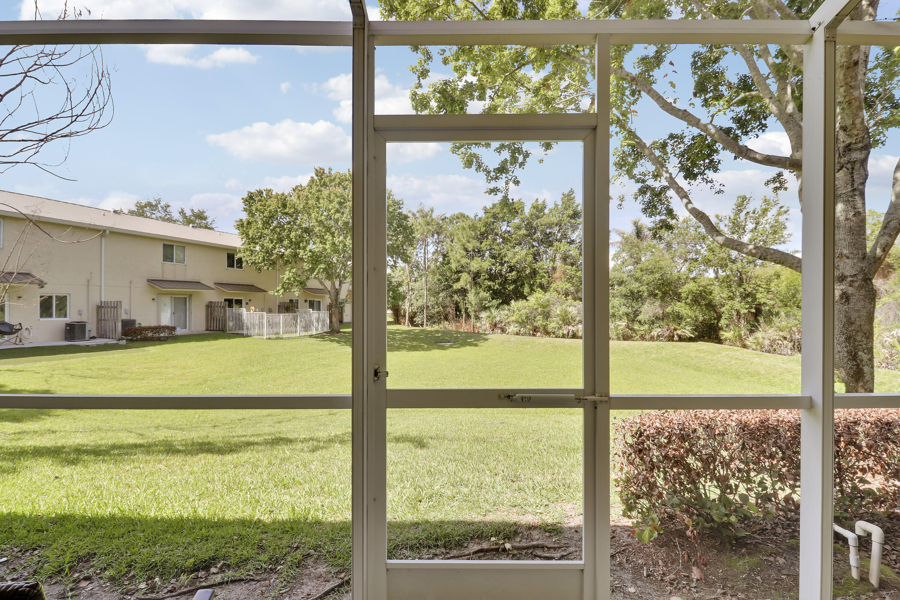 MARTINS CROSSING - Residential