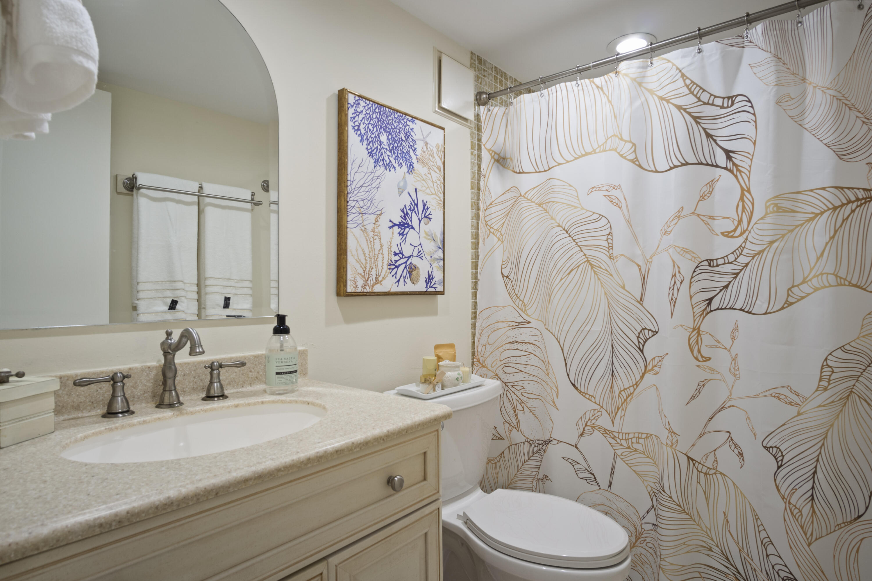 MILES GRANT CONDO II - Residential