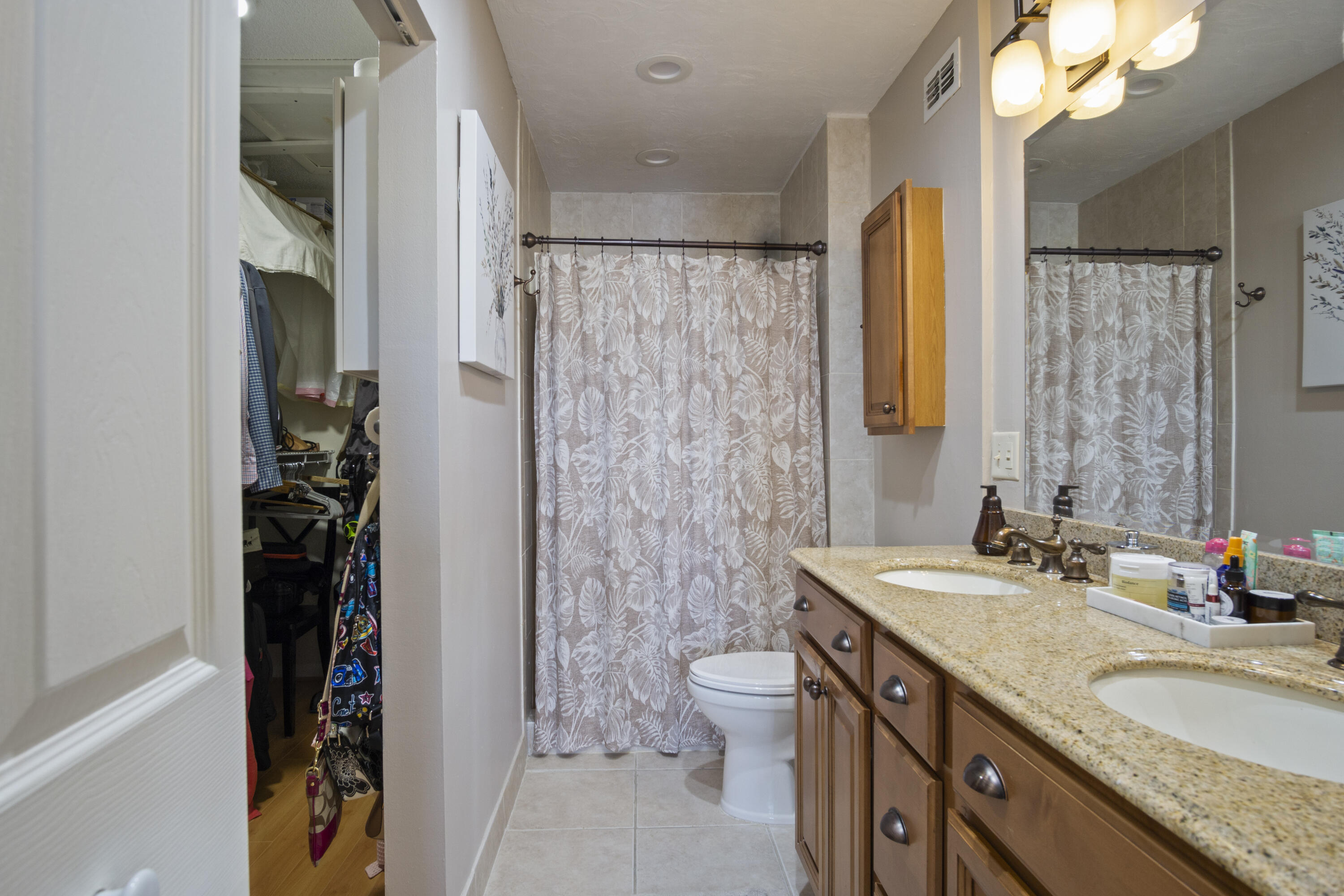 MILES GRANT CONDO II - Residential