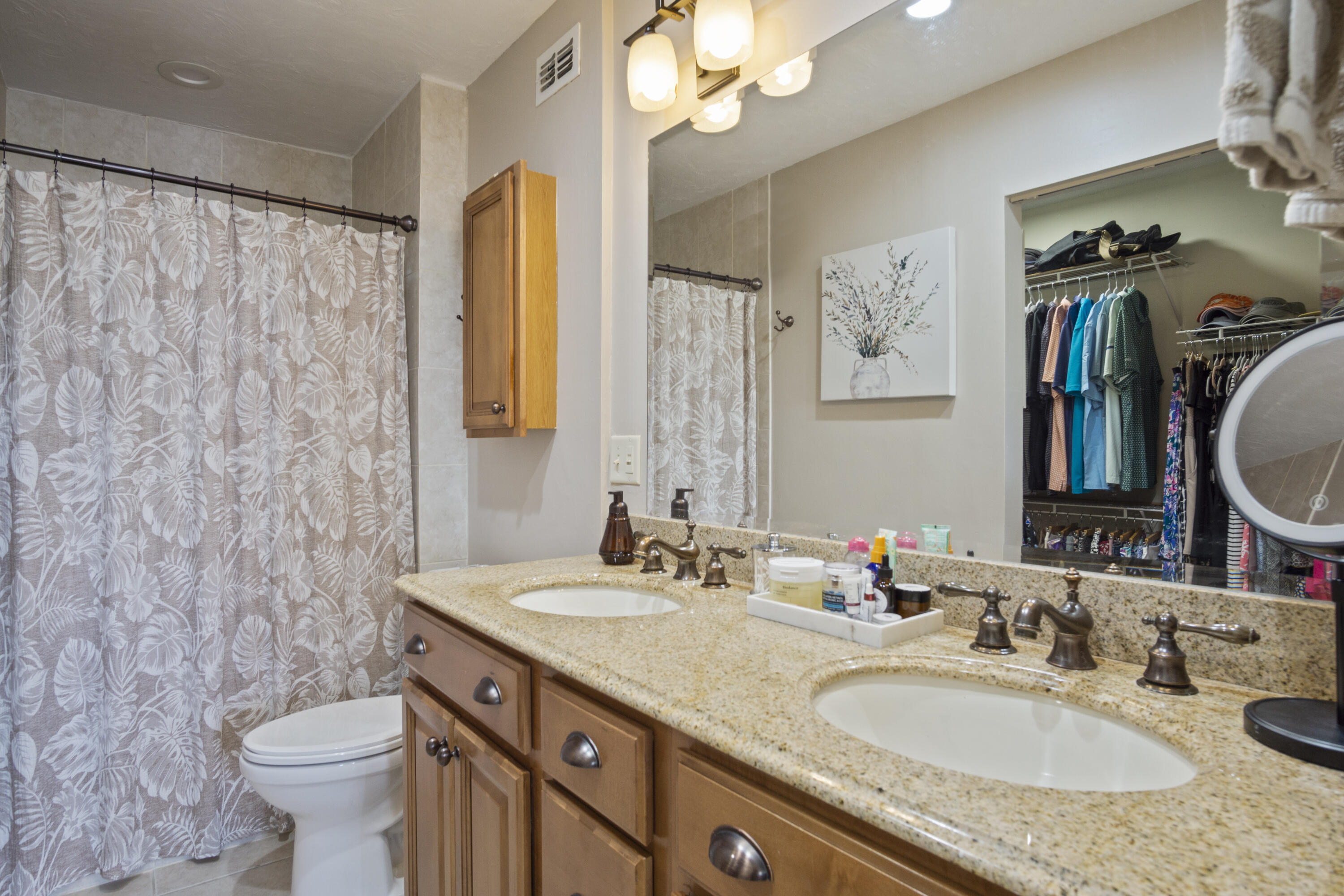 MILES GRANT CONDO II - Residential