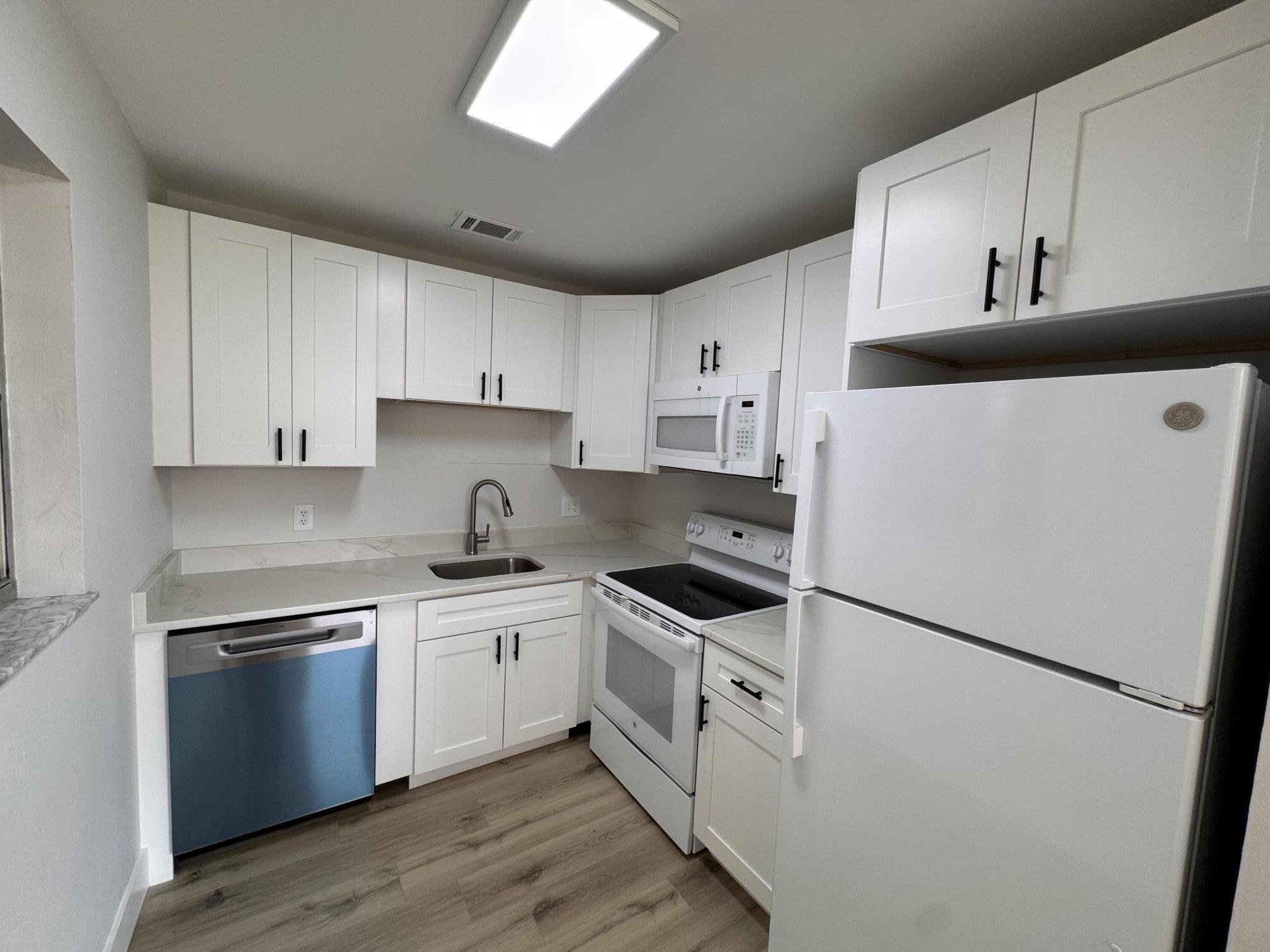 VISTA ST LUCIE BUILDINGS 9 THRU 20 - Residential