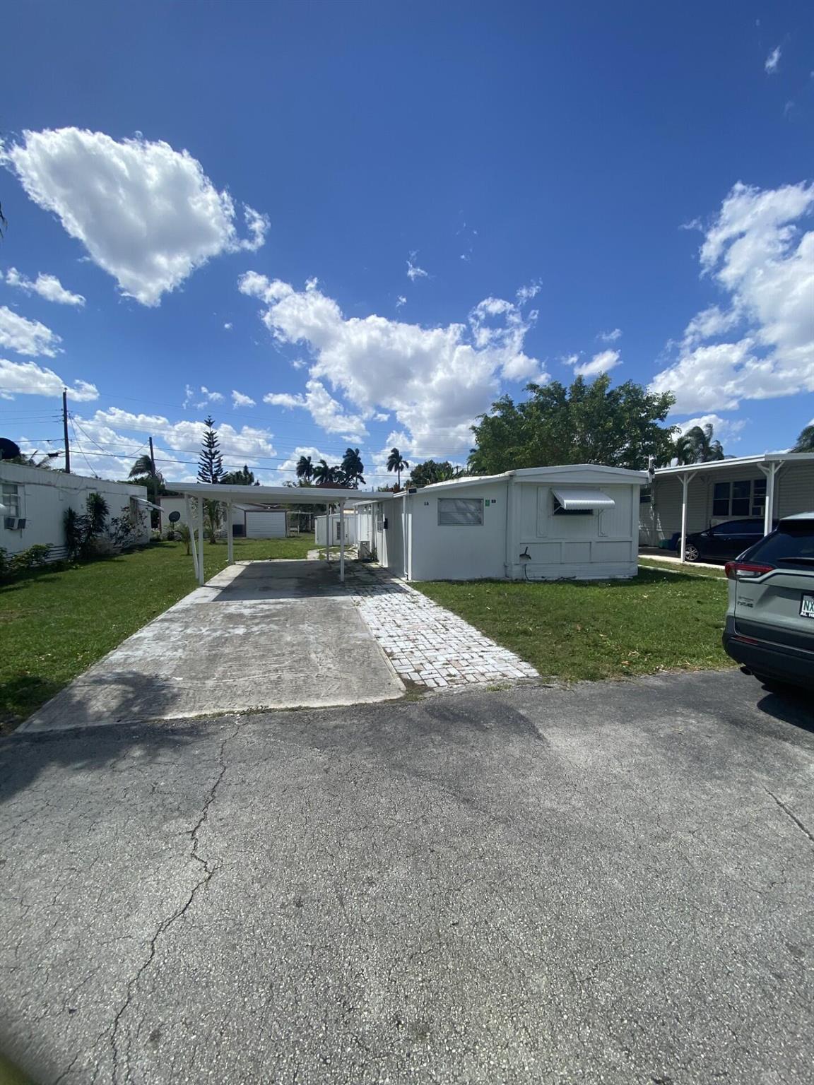 View Greenacres, FL 33463 mobile home
