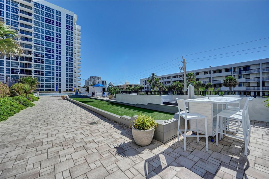 SILVER THATCH ATLANTIC PLAZA - Residential