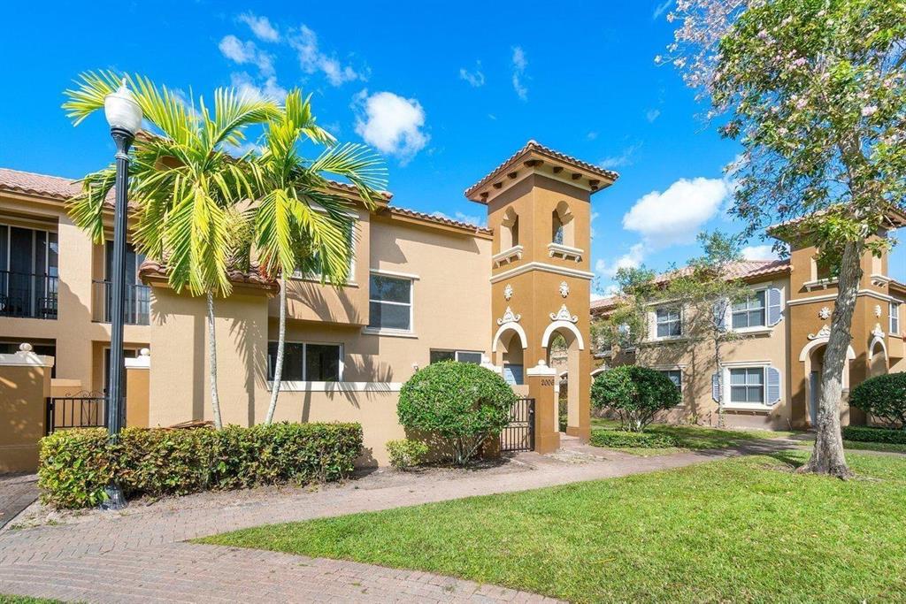 LINKS AT EMERALD DUNES CO - Residential Lease