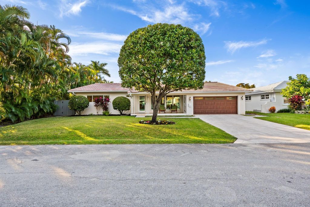 Photo of 1731 NE 23rd Ave, Fort Lauderdale, FL 33305 (MLS # F10538263)