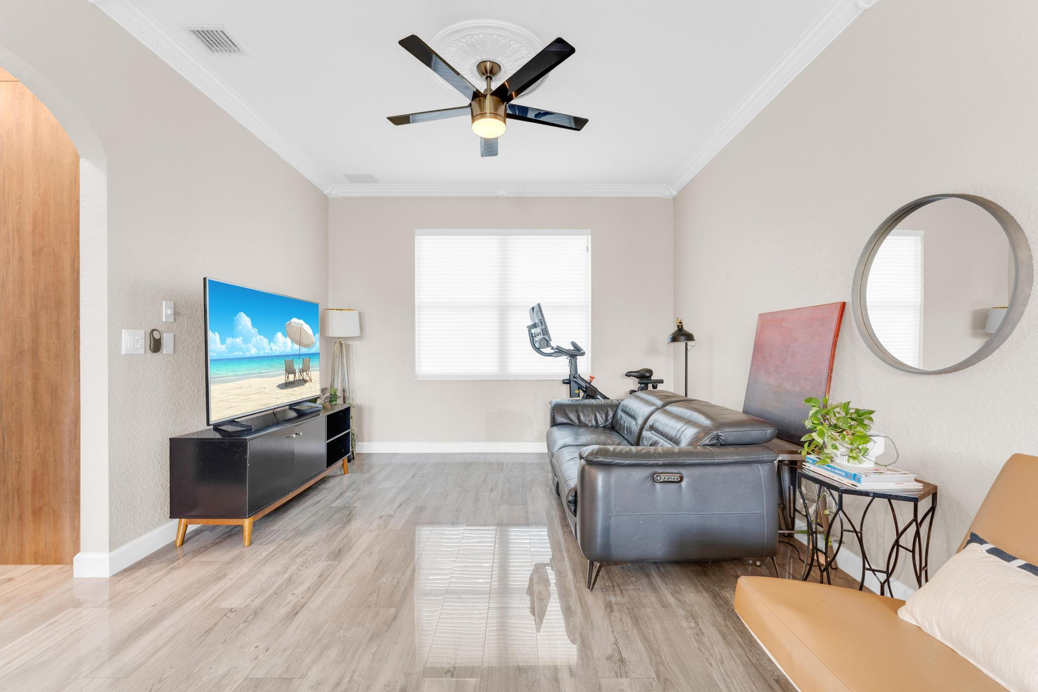 BAY WINDS PAR U - Residential