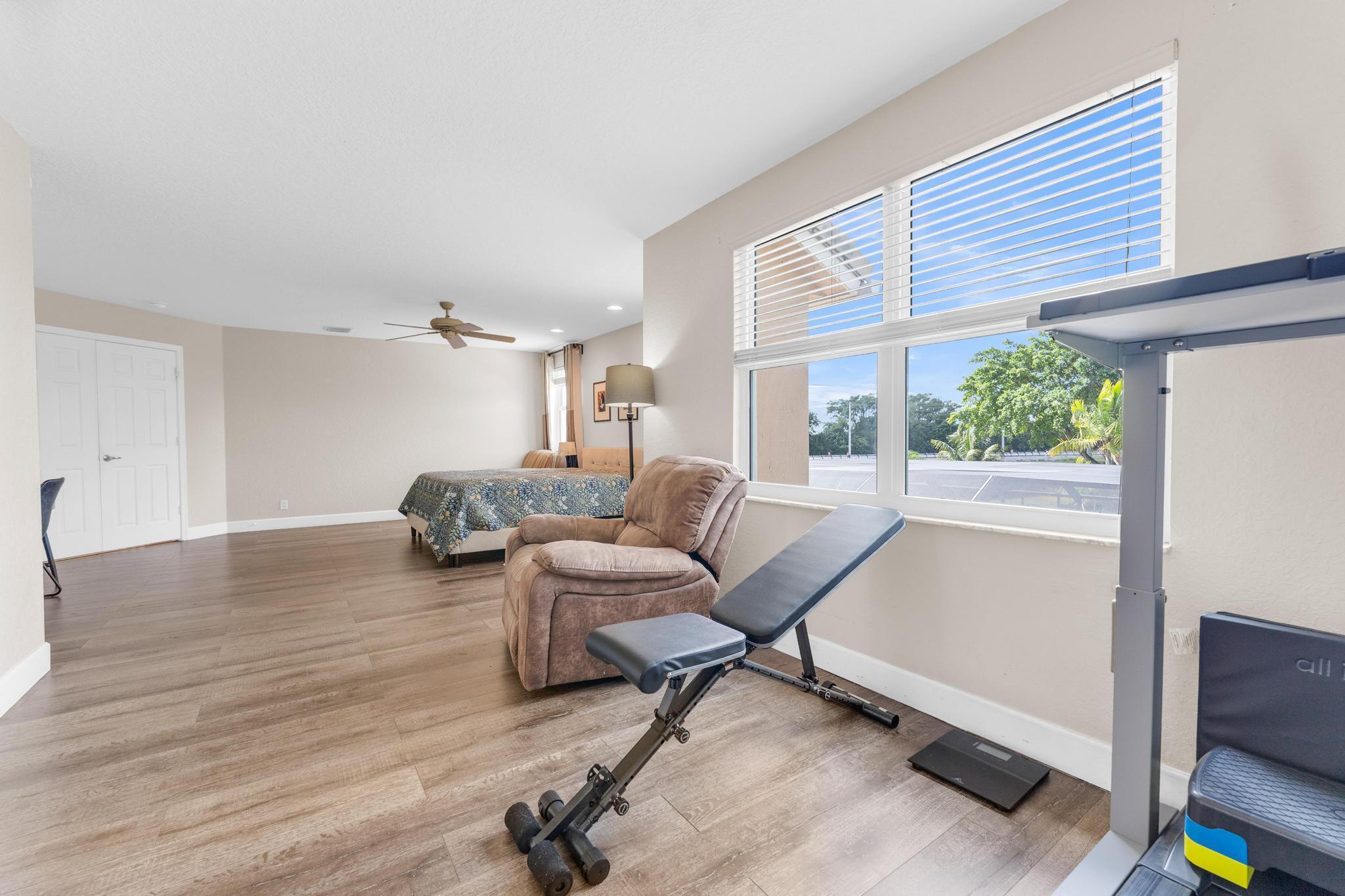 BAY WINDS PAR U - Residential