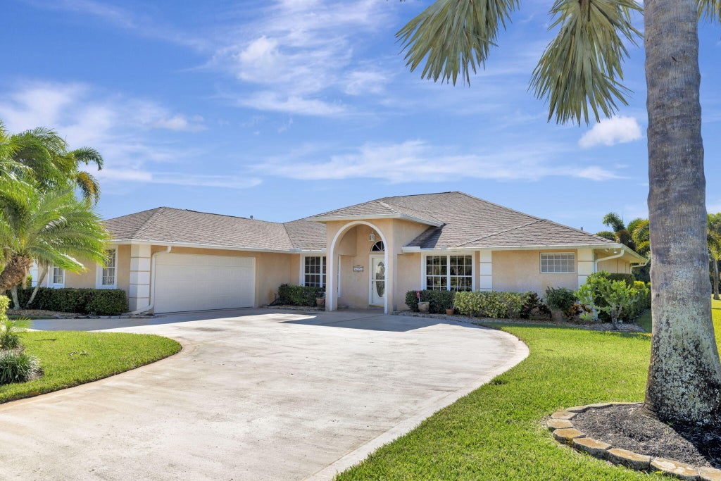 Photo of 4395 Gator Trace Lane, Fort Pierce, FL 34982 (MLS # R11139050)