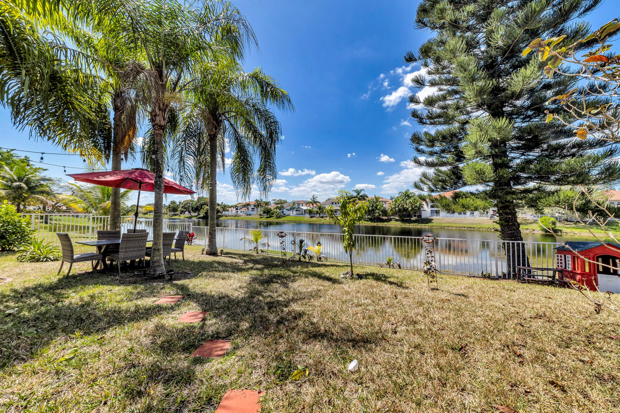 HOLIDAY SPRINGS EAST - Residential