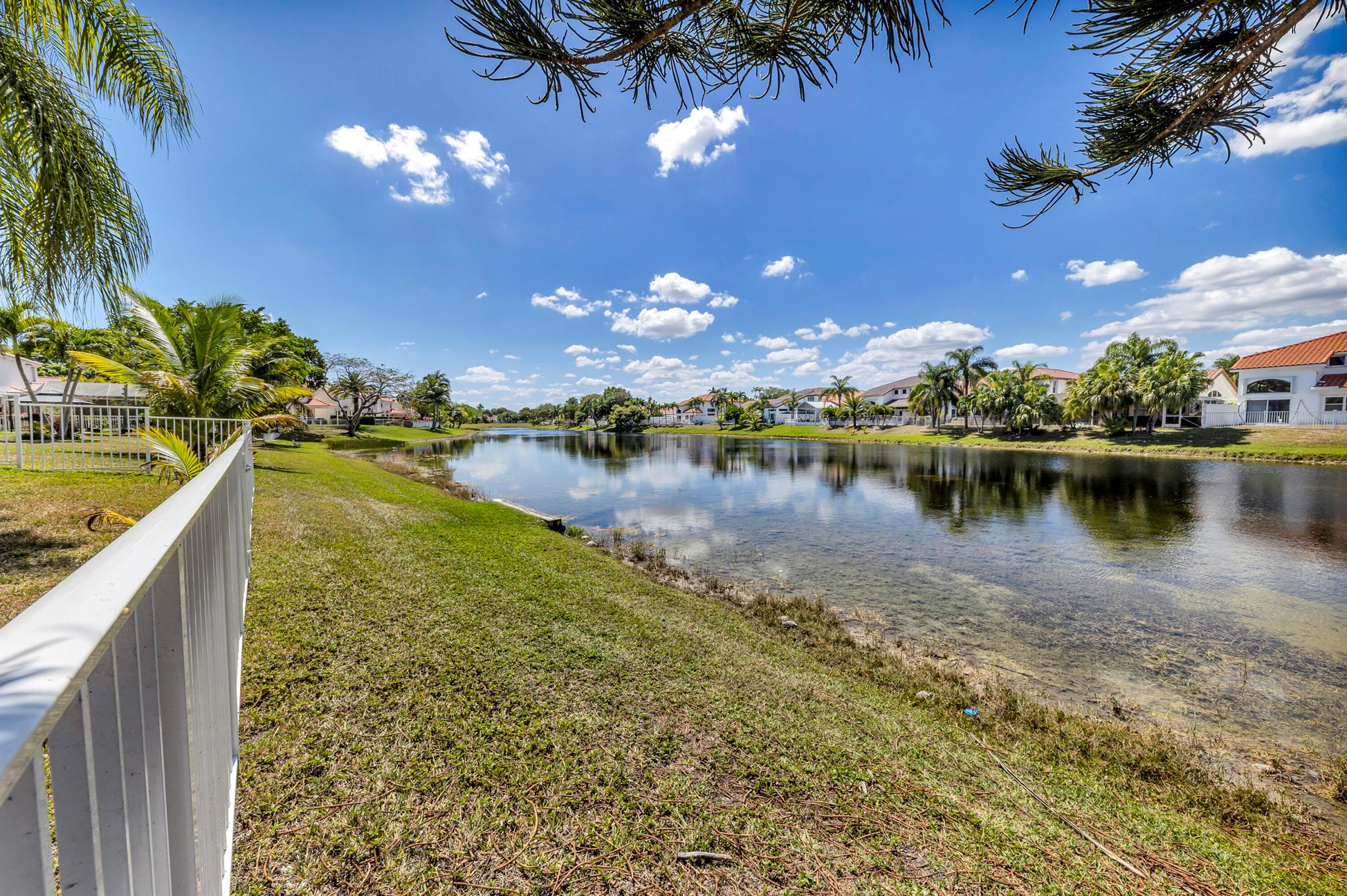 HOLIDAY SPRINGS EAST - Residential