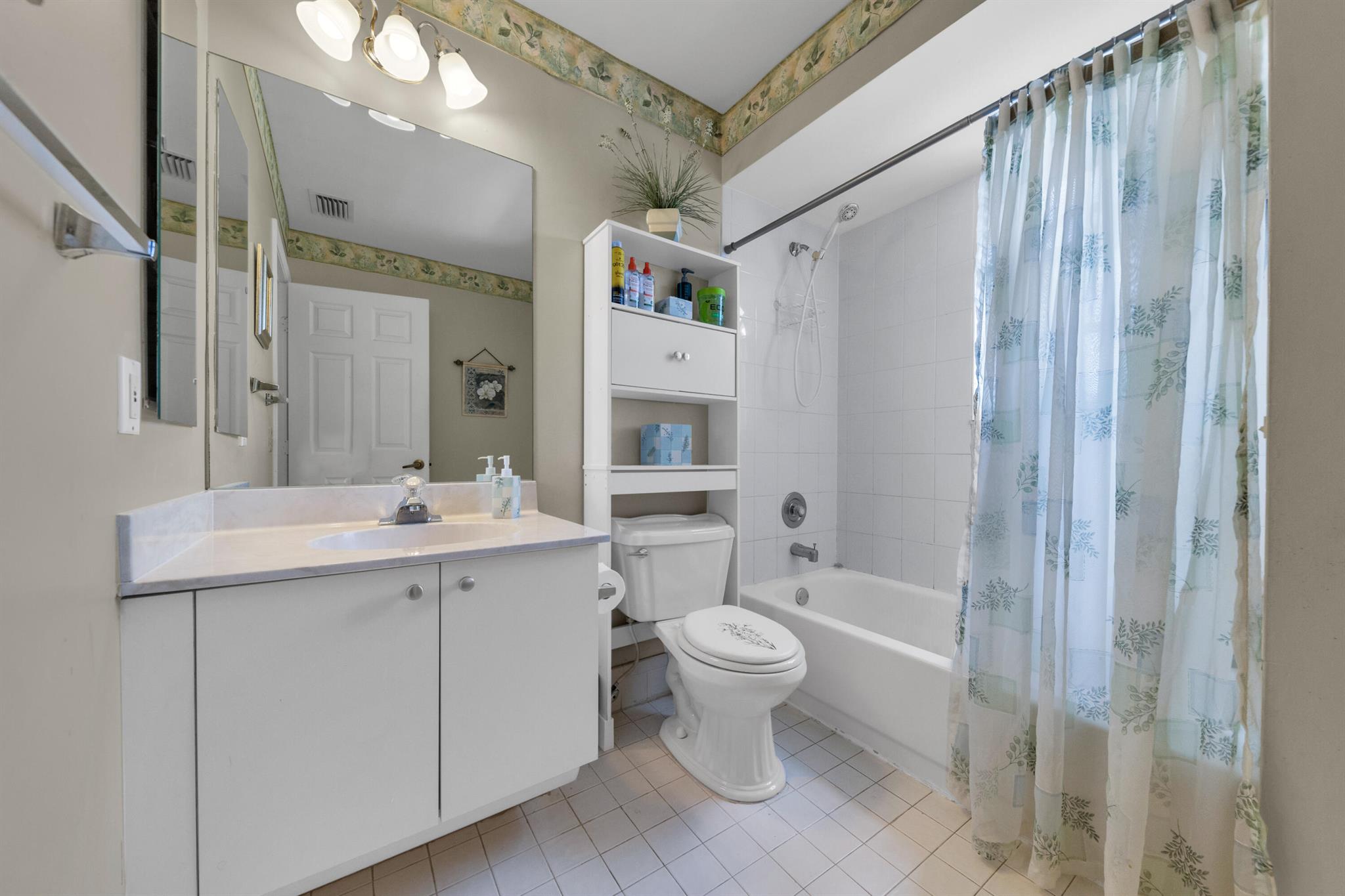 HOLIDAY SPRINGS EAST - Residential