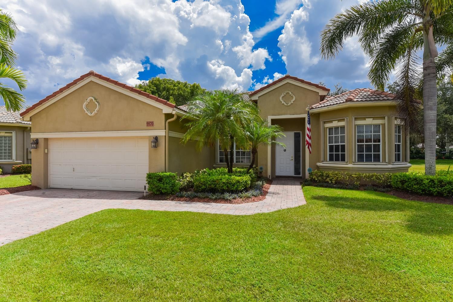 9570 Lantern Bay Circle