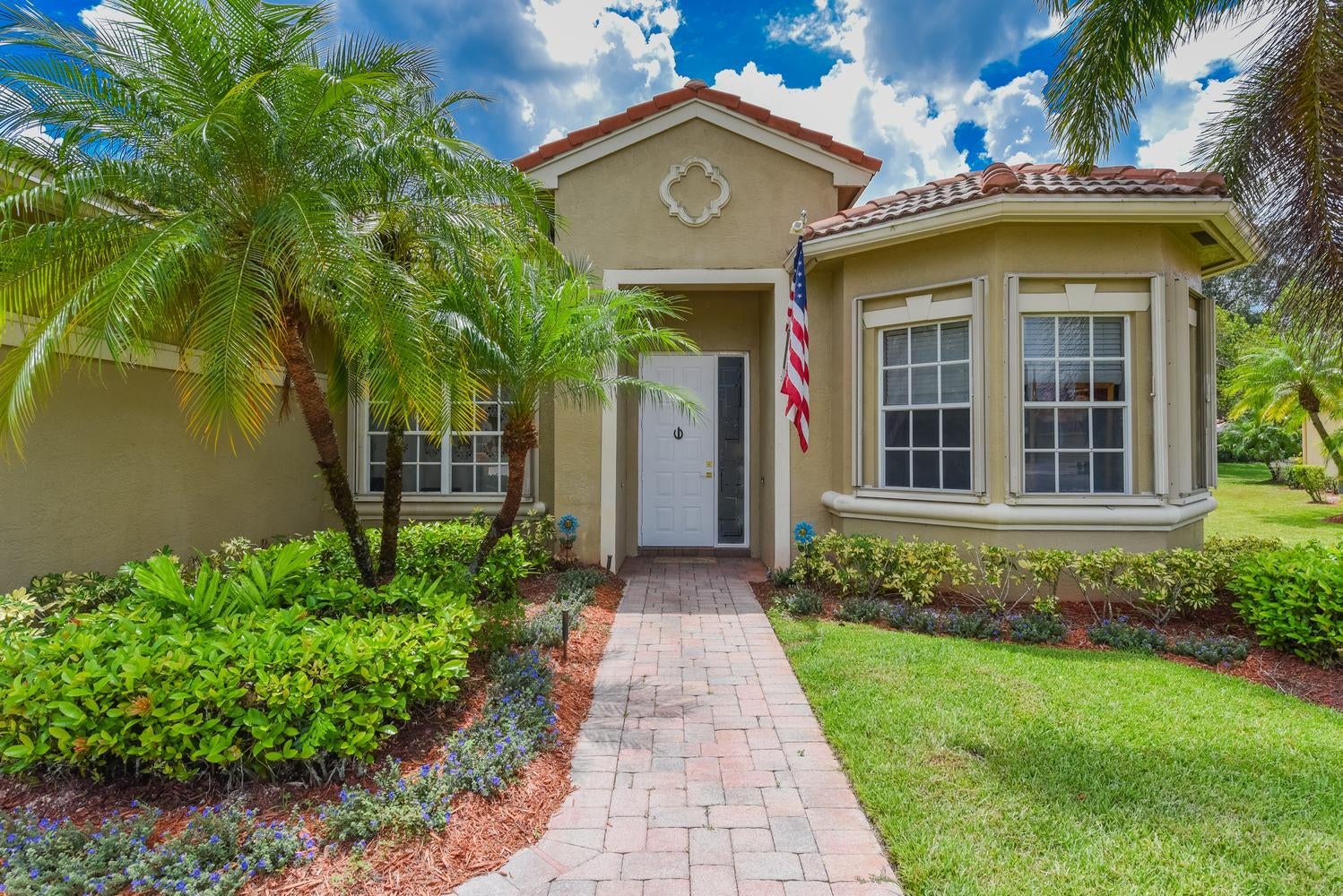 9570 Lantern Bay Circle