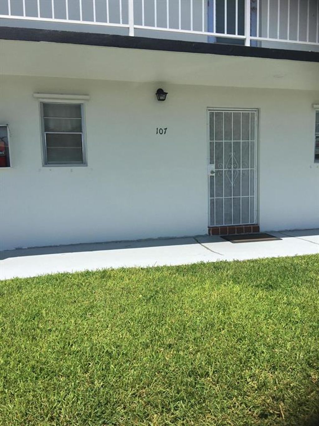 Photo of 1113 Lake Terrace #107, Boynton Beach, FL 33426 (MLS # R10703227)
