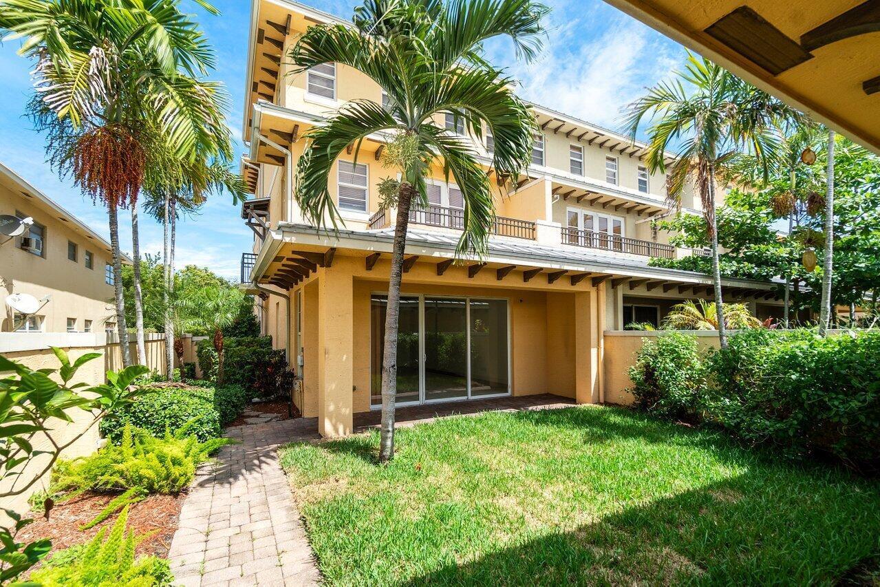 LAKE WORTH TOWN OF ADD 1 - Residential Lease