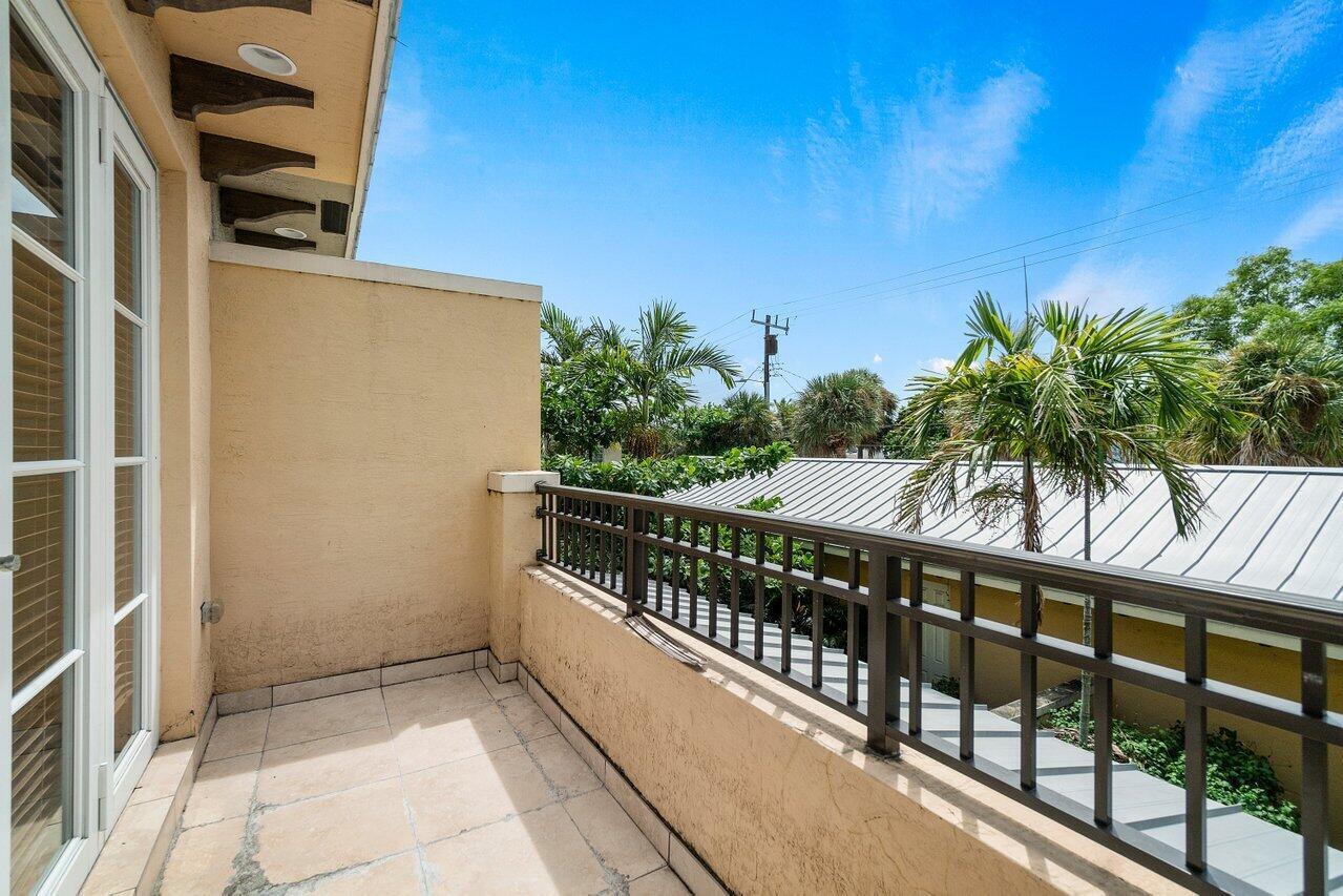 LAKE WORTH TOWN OF ADD 1 - Residential Lease