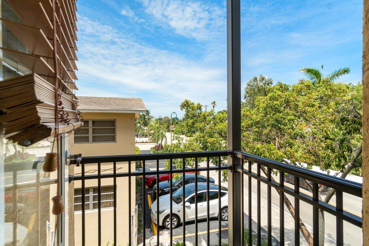 LAKE WORTH TOWN OF ADD 1 - Residential Lease
