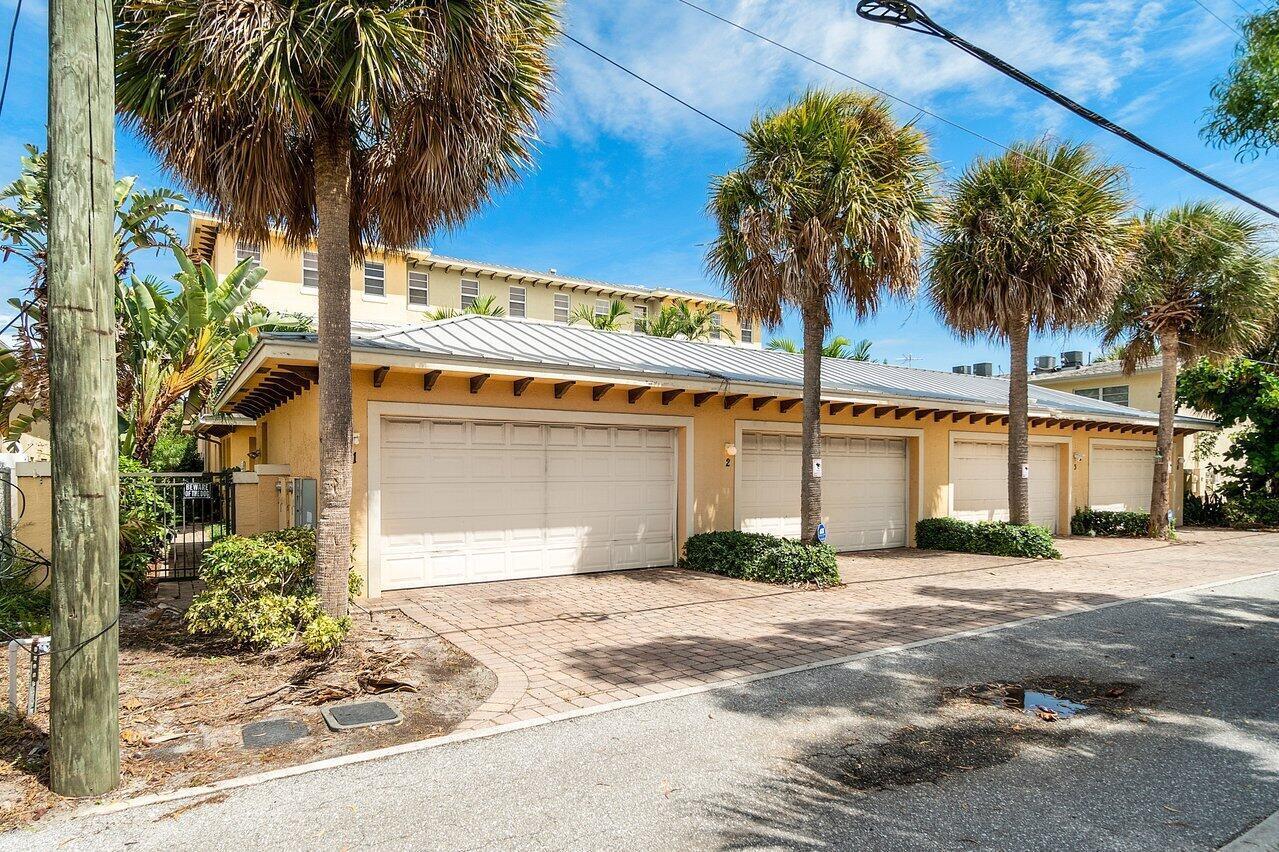 LAKE WORTH TOWN OF ADD 1 - Residential Lease