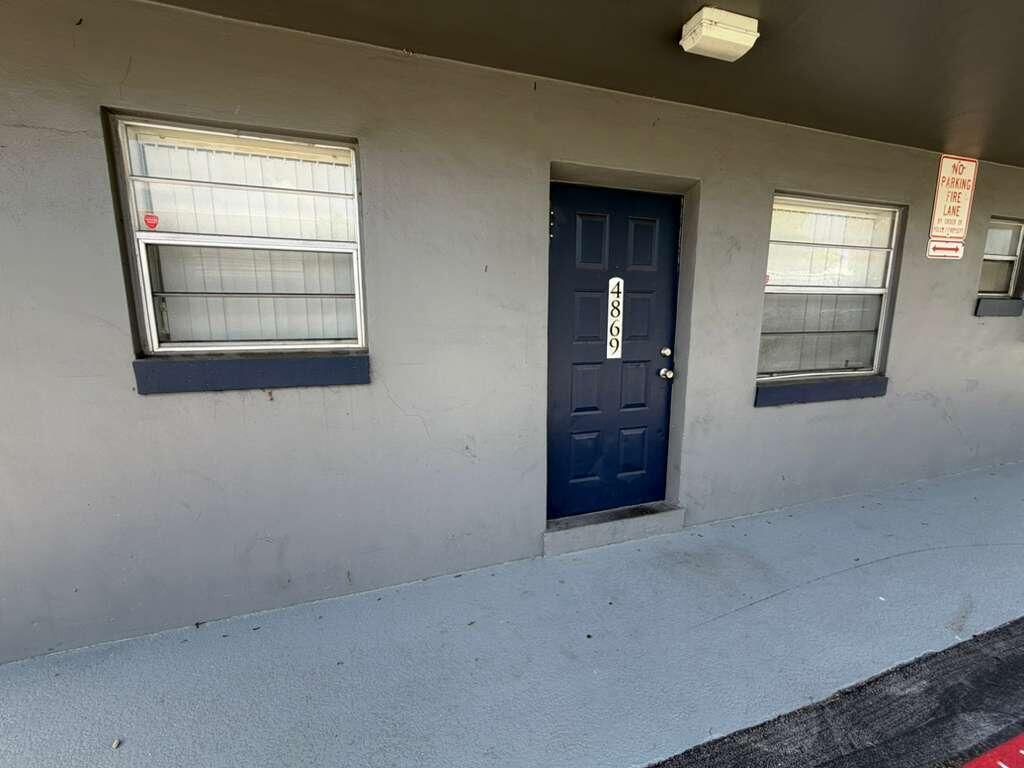 Photo of 4869 NW 9th Drive #4869, Plantation, FL 33317 (MLS # B26015581)