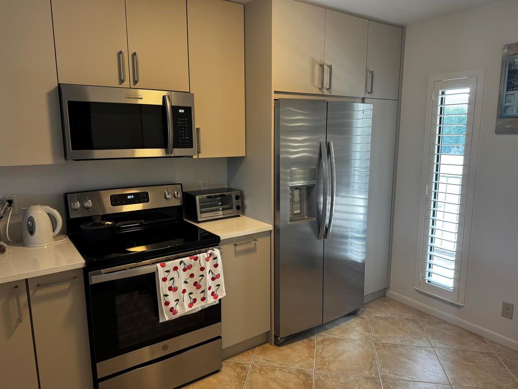 Photo of 22 Royal Palm 2040 Way #2040, Boca Raton, FL 33432 (MLS # R11113284)