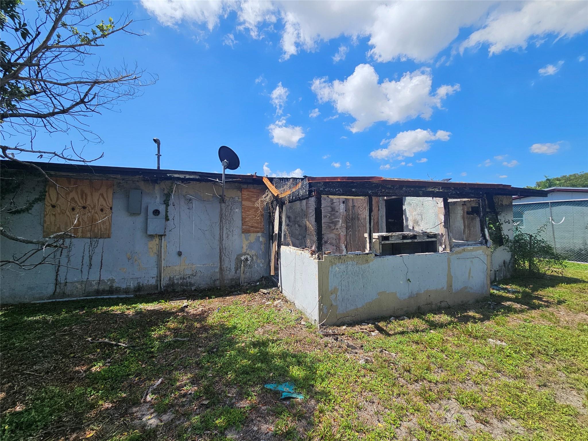 1705 NW 15th St