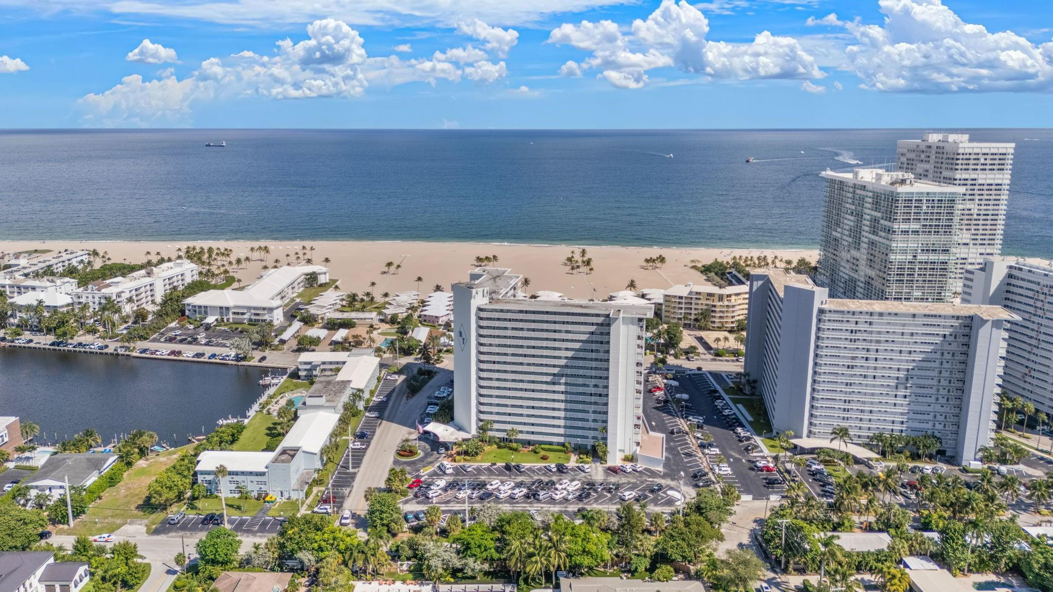 1900 S Ocean Drive 1002