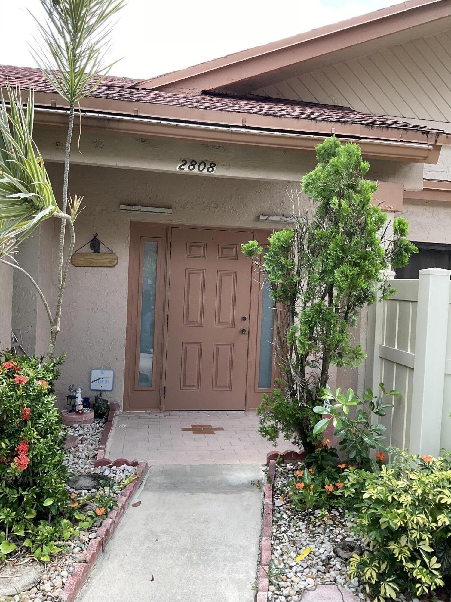 APPLEWOOD VILLAGE II-B CONDO - Residential