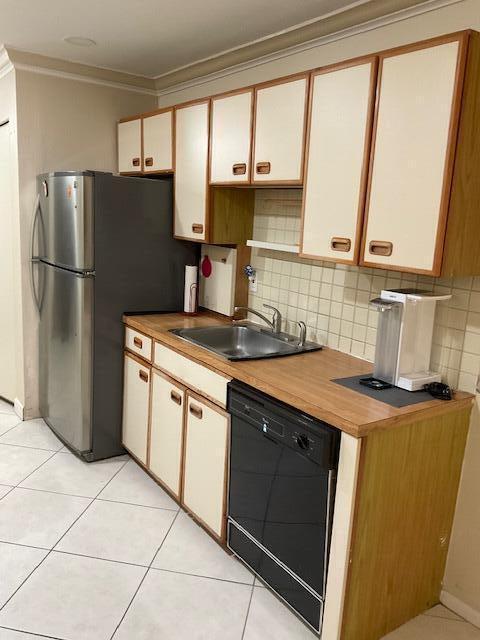 2808 S Carambola Cir Circle S 1980