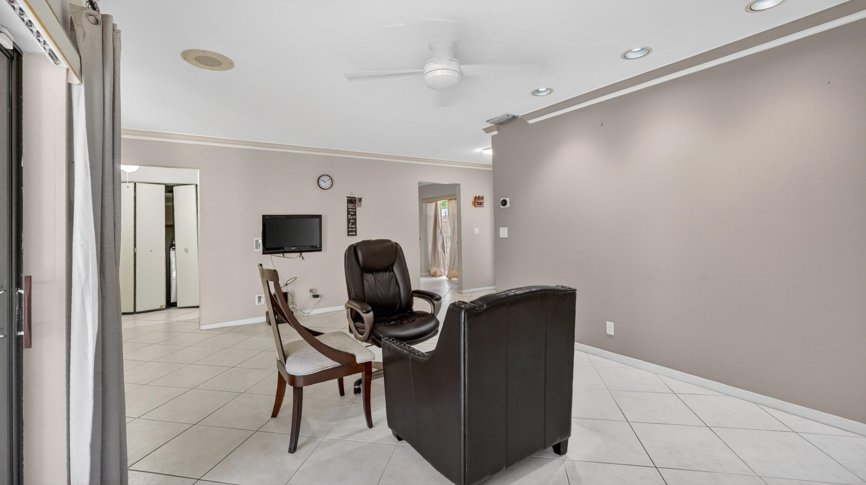 2808 S Carambola Cir Circle S 1980