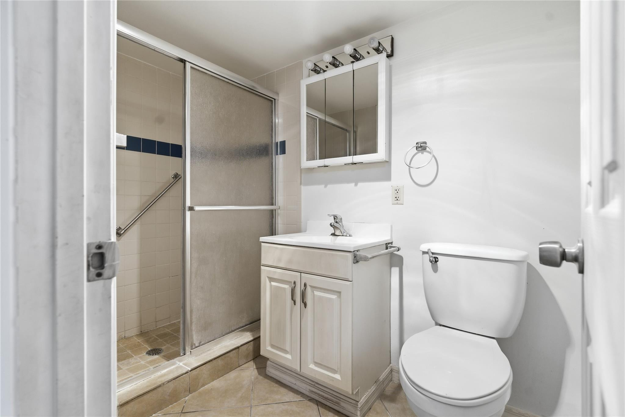 Cypress Park Condo - Residential