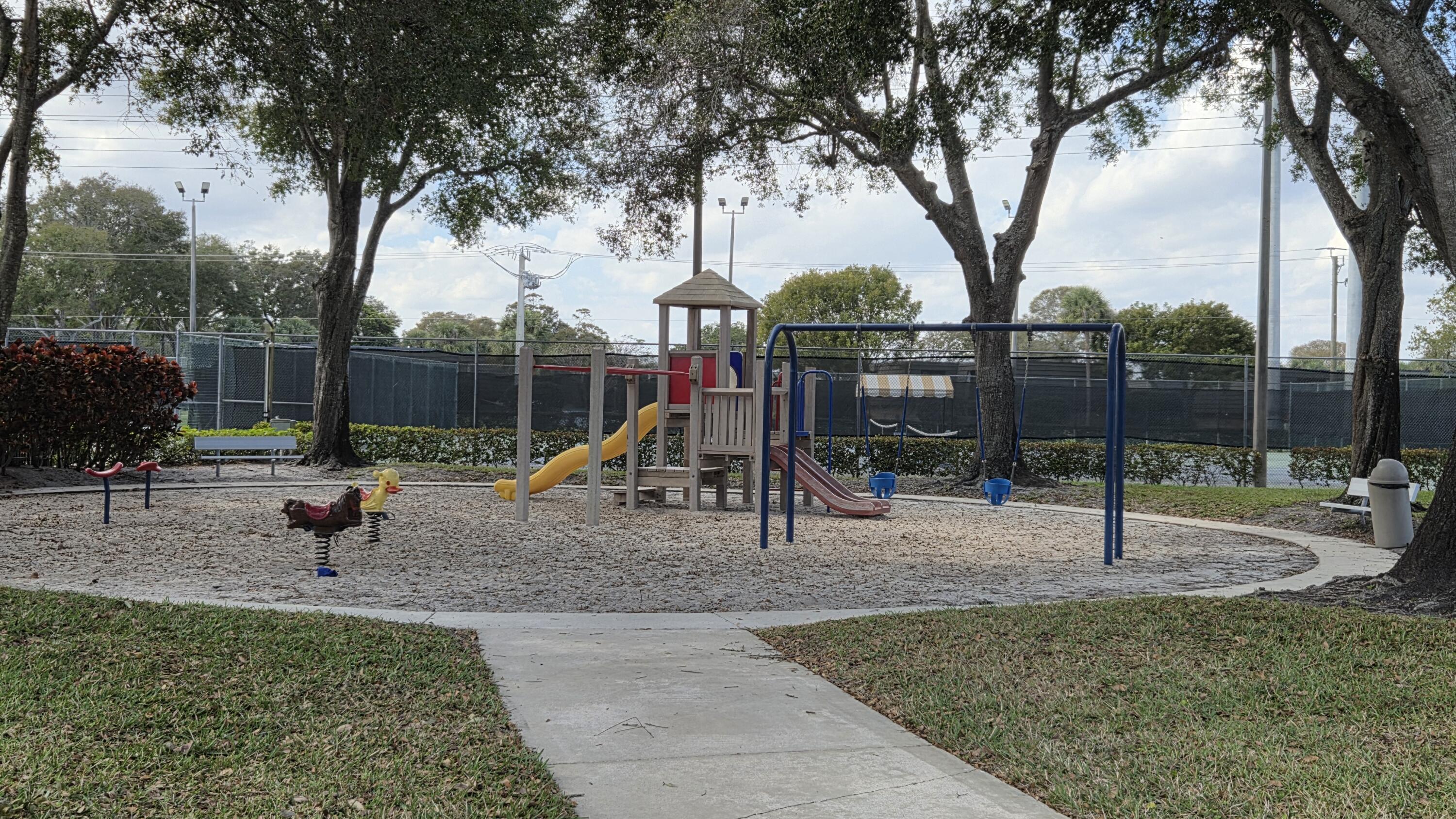 HERITAGE VILLAGE OF P B LAKES - Residential Lease