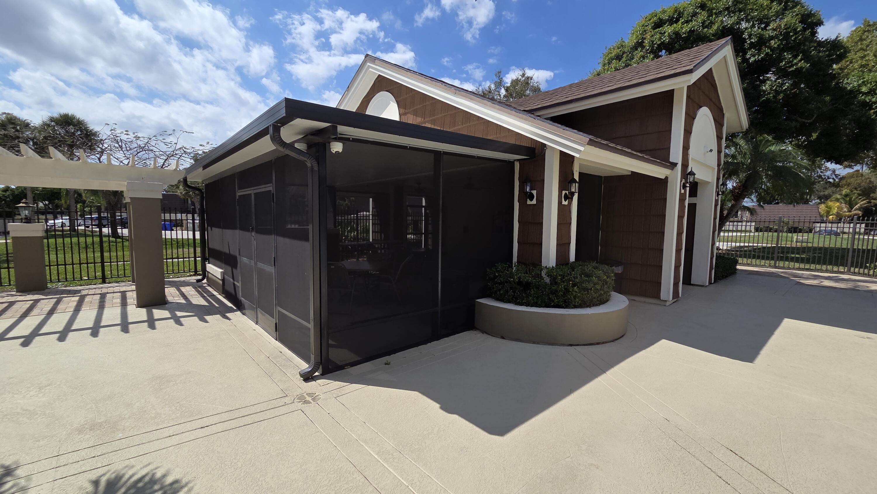 HERITAGE VILLAGE OF P B LAKES - Residential Lease